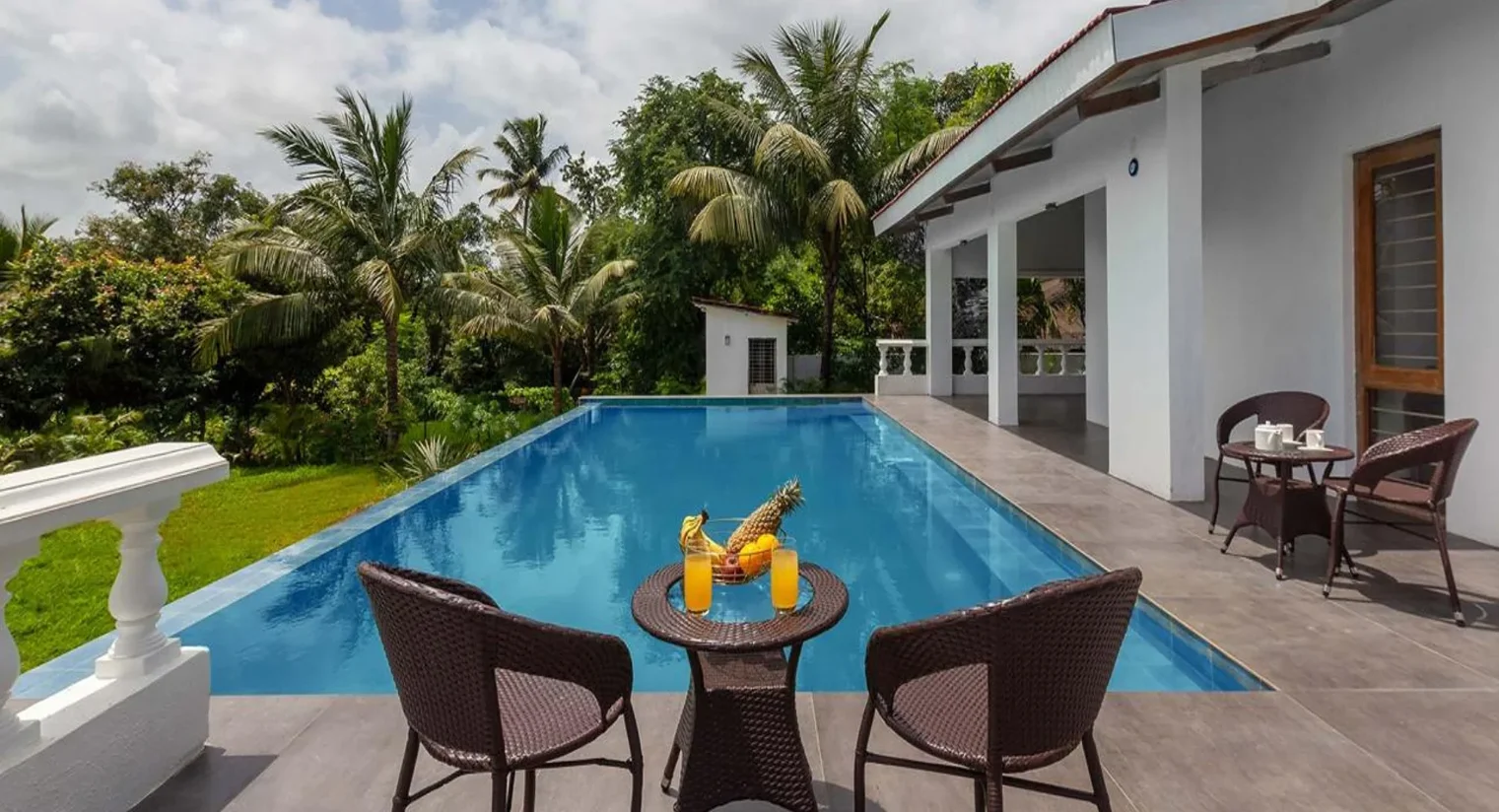 homestays near mandwa beach