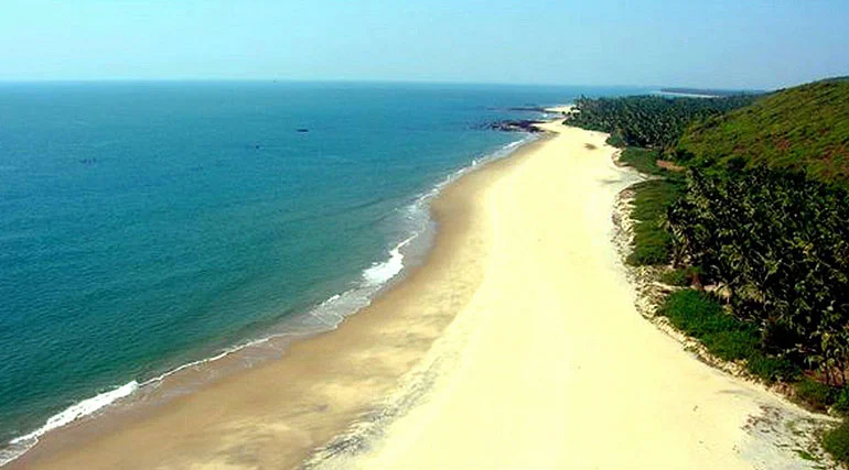 bhogwe beach near mangosteen villa