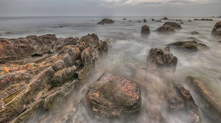 nivati rock near villa