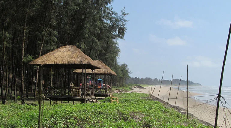 tarkarli beach near villa