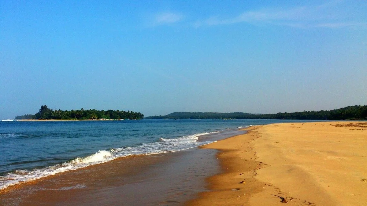 tarkarli beach near villa